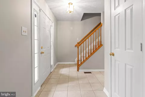 Entry Way - 1301 Saran Ct, Odenton, MD 21113 photo 1 of 6