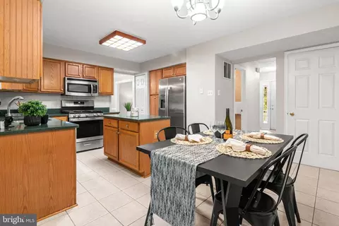 Kitchen - 1301 Saran Ct, Odenton, MD 21113 photo 5 of 5
