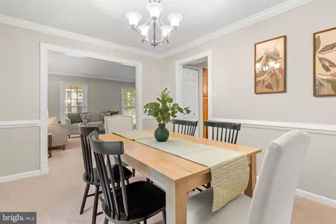 Dining - 1301 Saran Ct, Odenton, MD 21113 photo 2 of 4