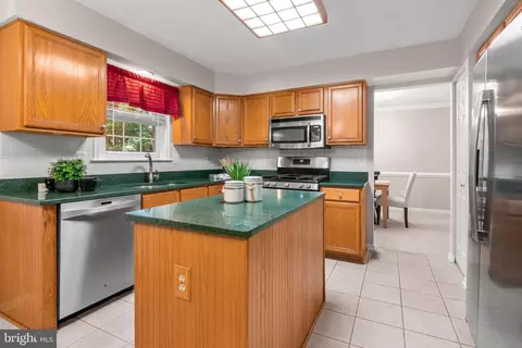 Kitchen - 1301 Saran Ct, Odenton, MD 21113 photo 2 of 5