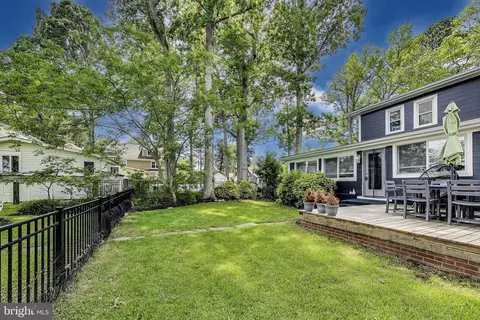 Exterior - 966 Walnut Ave, North Beach, MD 20714 photo 4 of 10