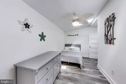 Bedroom - 966 Walnut Ave, North Beach, MD 20714 photo 3 of 6