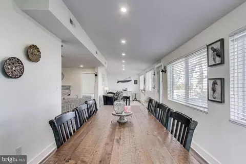 Dining - 966 Walnut Ave, North Beach, MD 20714 photo 3 of 3