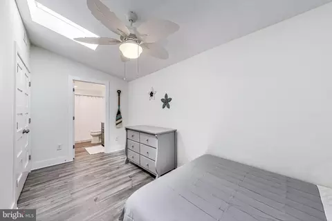 Bedroom - 966 Walnut Ave, North Beach, MD 20714 photo 4 of 6
