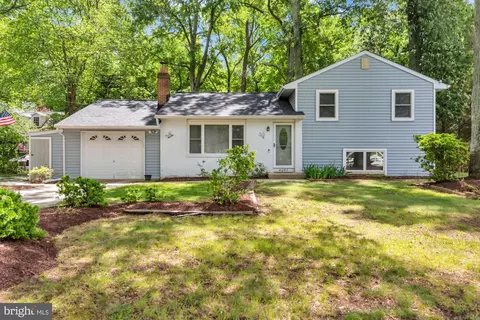 4097 Shoreham Beach Rd, Edgewater, MD 21037