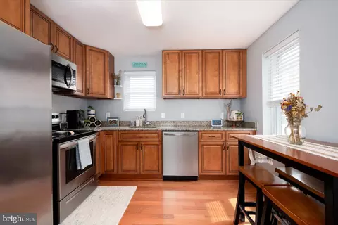 1005 Madison Ct, Annapolis, MD 21403 photo 2
