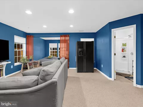 Living - 84 Two Rivers Dr, Edgewater, MD 21037 photo 5 of 6