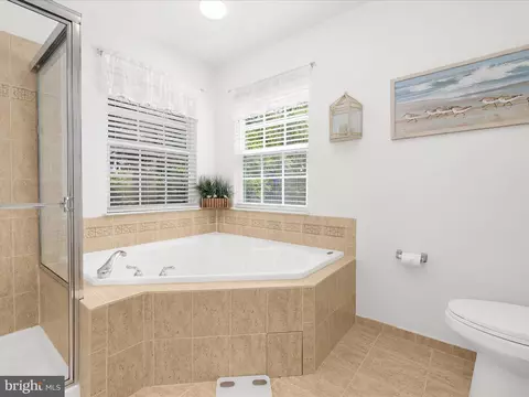 Bath - 84 Two Rivers Dr, Edgewater, MD 21037 photo 5 of 7