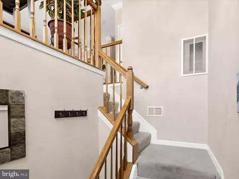 Entry Way - 84 Two Rivers Dr, Edgewater, MD 21037 photo 2 of 3