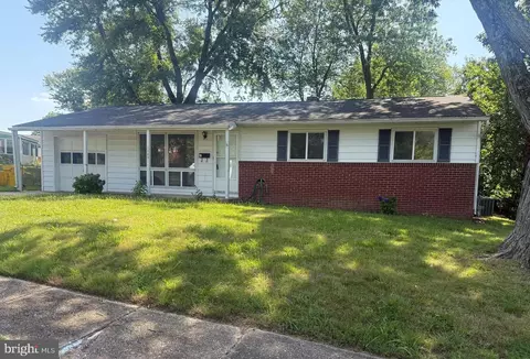 1243 Scotts Ln, Odenton, MD 21113 photo 2