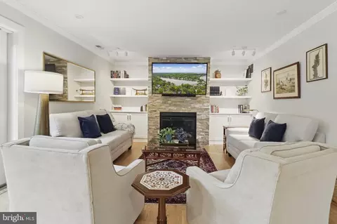 Living - 1367 Cedar Ave, Annapolis, MD 21403 photo 1 of 1