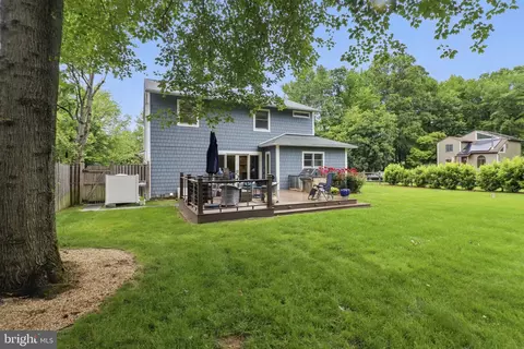 Exterior - 1367 Cedar Ave, Annapolis, MD 21403 photo 5 of 9