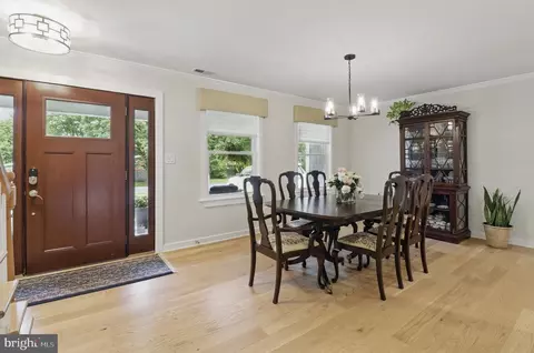Entry Way - 1367 Cedar Ave, Annapolis, MD 21403 photo 2 of 7