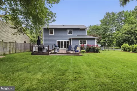 Exterior - 1367 Cedar Ave, Annapolis, MD 21403 photo 6 of 9