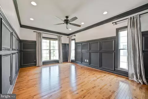 Living - 2000 Monticello Dr, Annapolis, MD 21401 photo 4 of 5