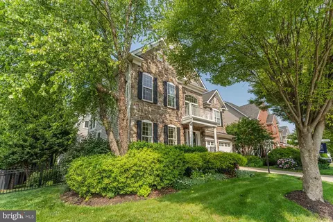 Exterior - 2000 Monticello Dr, Annapolis, MD 21401 photo 2 of 5