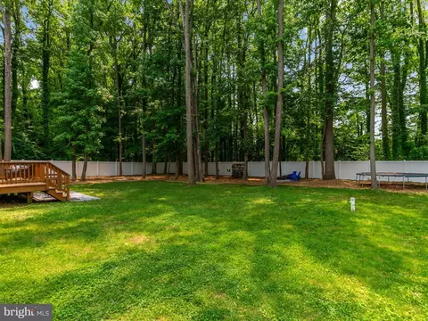 Exterior - 933 Winding Rd, Edgewater, MD 21037 photo 9 of 14