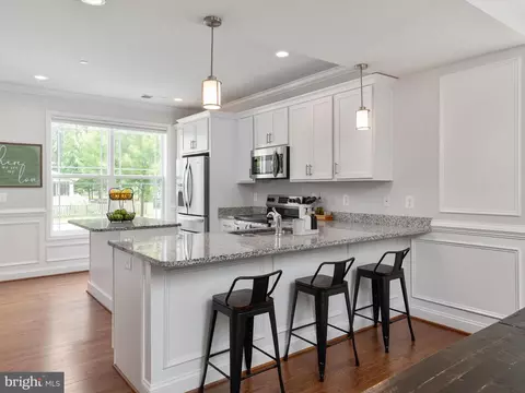 Kitchen - 933 Winding Rd, Edgewater, MD 21037 photo 3 of 3