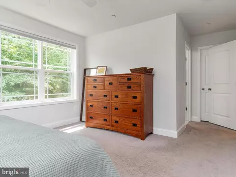 Bedroom - 933 Winding Rd, Edgewater, MD 21037 photo 2 of 8