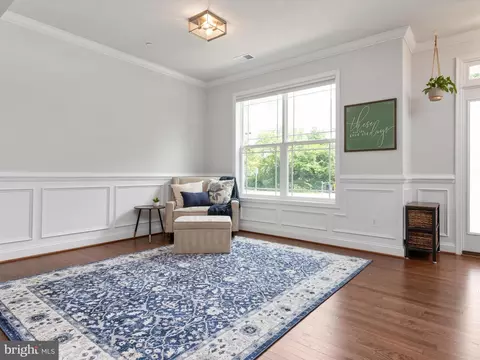 Living - 933 Winding Rd, Edgewater, MD 21037 photo 5 of 6
