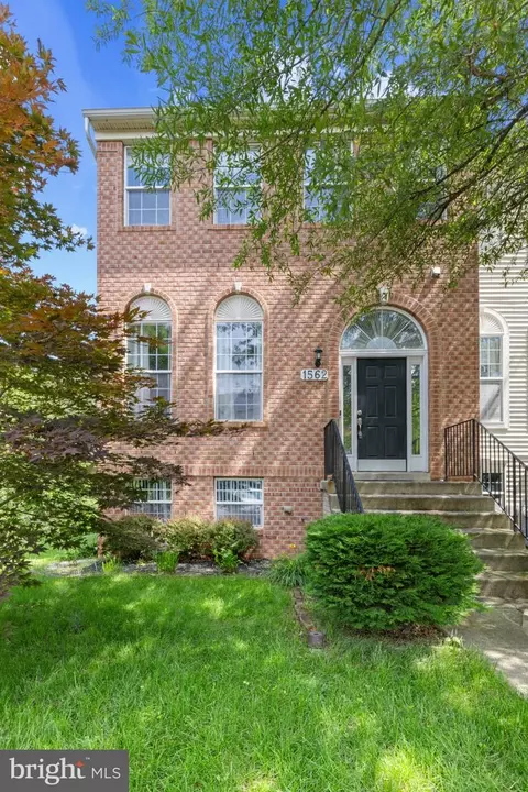 1562 Falling Brook Ct, Odenton, MD 21113