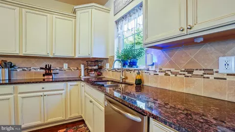 7106 River Birch Dr, Hanover, MD 21076 photo 11