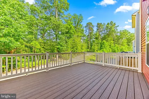 500 Willow Bend Dr, Glen Burnie, MD 21060