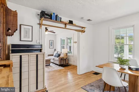Entry Way - 12 Bunche St, Annapolis, MD 21401 photo 2 of 2