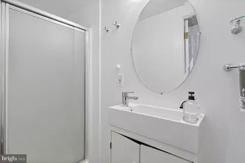 Bath - 8532 Neptune Dr, Pasadena, MD 21122 photo 2 of 3