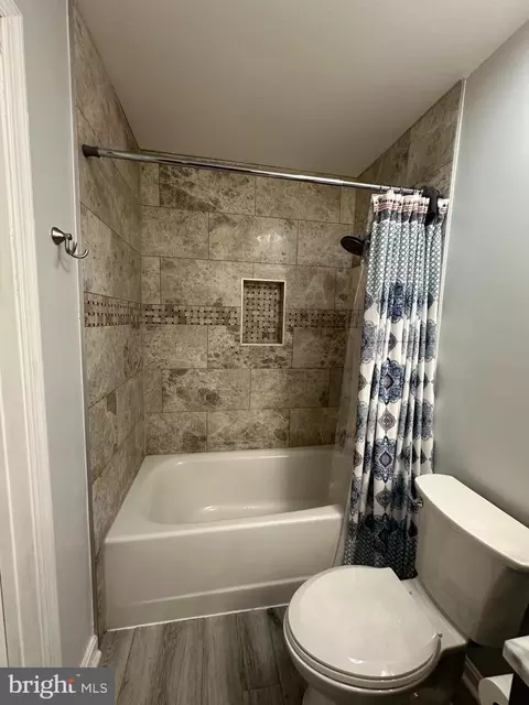 1088 Locust Dr, Pasadena, MD 21122 photo 24