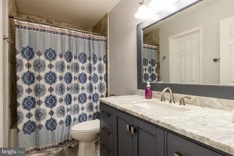 1088 Locust Dr, Pasadena, MD 21122 photo 23