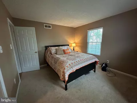 1088 Locust Dr, Pasadena, MD 21122 photo 18