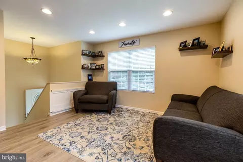 1088 Locust Dr, Pasadena, MD 21122 photo 10