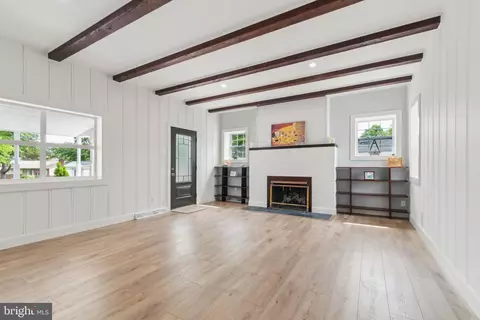 Living - 309 Bayview Rd, Edgewater, MD 21037 photo 1 of 1