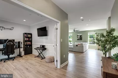 Entry Way - 7205 Forest Ave, Hanover, MD 21076 photo 1 of 20
