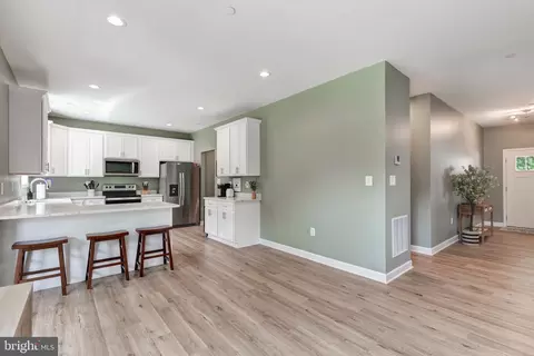 Entry Way - 7205 Forest Ave, Hanover, MD 21076 photo 11 of 20