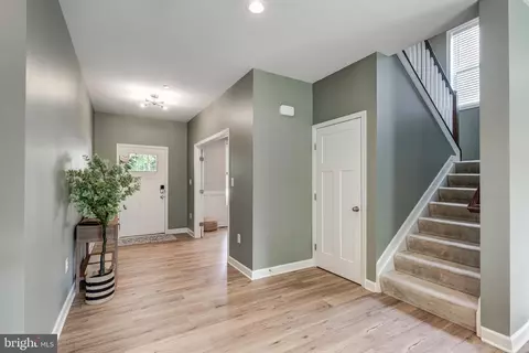 Entry Way - 7205 Forest Ave, Hanover, MD 21076 photo 5 of 20