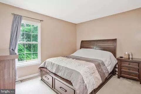 Bedroom - 6040 Shady Side Rd, Shady Side, MD 20764 photo 1 of 6