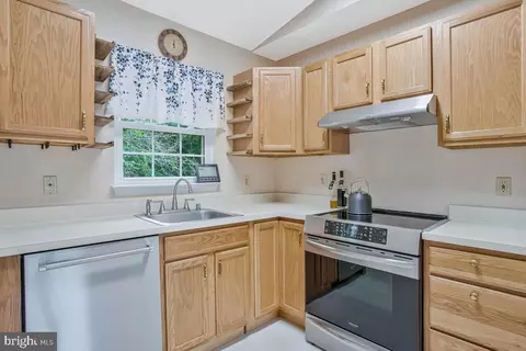 Kitchen - 6040 Shady Side Rd, Shady Side, MD 20764 photo 3 of 3