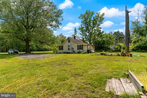 Exterior - 5914 Shady Side Rd, Shady Side, MD 20764 photo 1 of 6