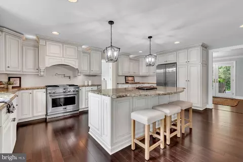 759 Holly Ln, Arnold, MD 21012 photo 9