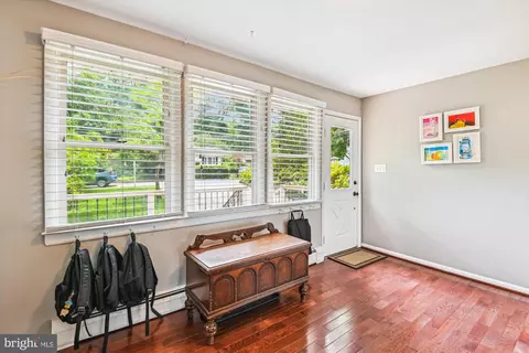 2946 Edgewater Dr, Edgewater, MD 21037 photo 4