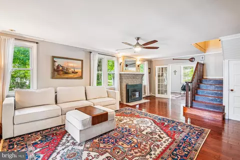 2946 Edgewater Dr, Edgewater, MD 21037 photo 6