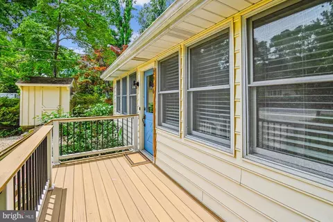 2946 Edgewater Dr, Edgewater, MD 21037 photo 3