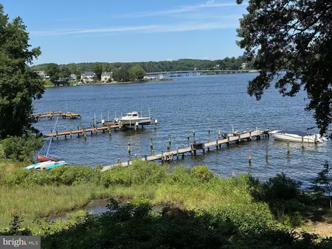 2946 Edgewater Dr, Edgewater, MD 21037