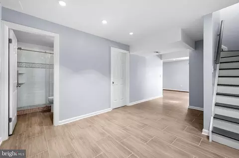 Entry Way - 1218 Holmespun Dr, Pasadena, MD 21122 photo 4 of 4