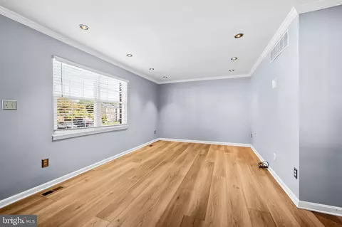 Living - 1218 Holmespun Dr, Pasadena, MD 21122 photo 2 of 5
