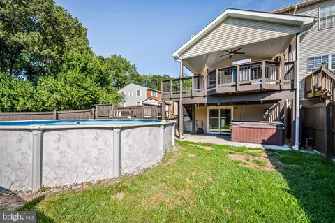 Exterior - 1218 Holmespun Dr, Pasadena, MD 21122 photo 5 of 8