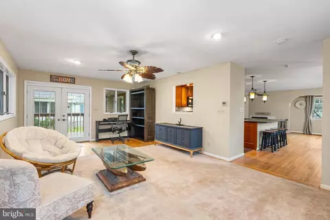 Living - 1157 Pine Tree Dr, Annapolis, MD 21409 photo 4 of 7