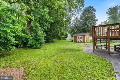 Exterior - 1157 Pine Tree Dr, Annapolis, MD 21409 photo 3 of 7